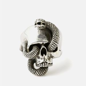 The Great Frog “Naga Skull Ring”
